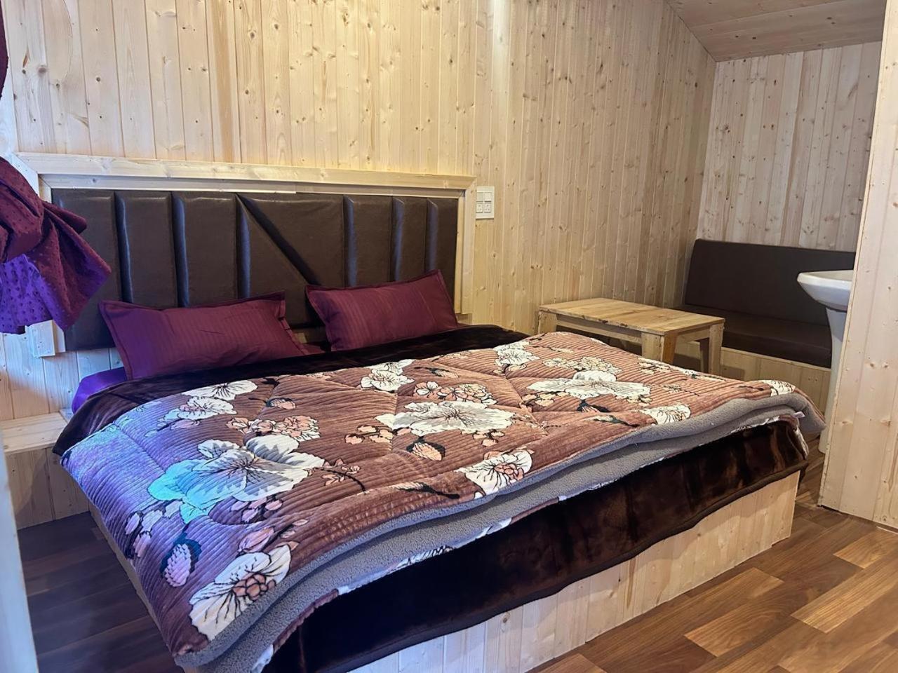 Lord Shiva Dimension Hotel Tosh Buitenkant foto