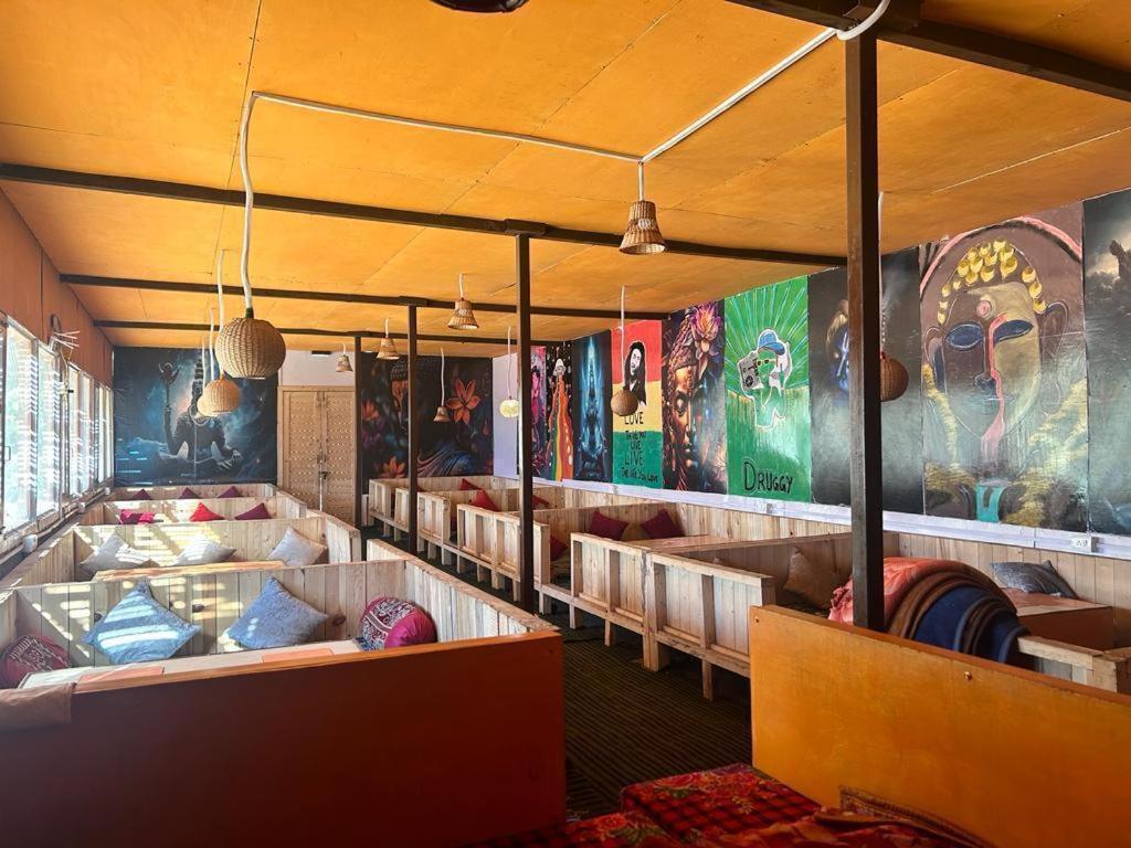 Lord Shiva Dimension Hotel Tosh Buitenkant foto