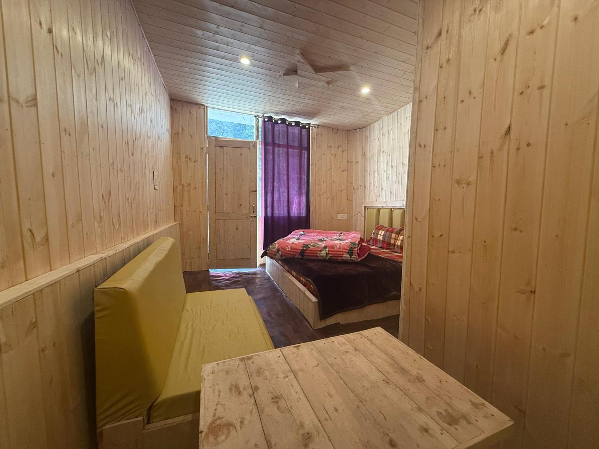 Lord Shiva Dimension Hotel Tosh Buitenkant foto