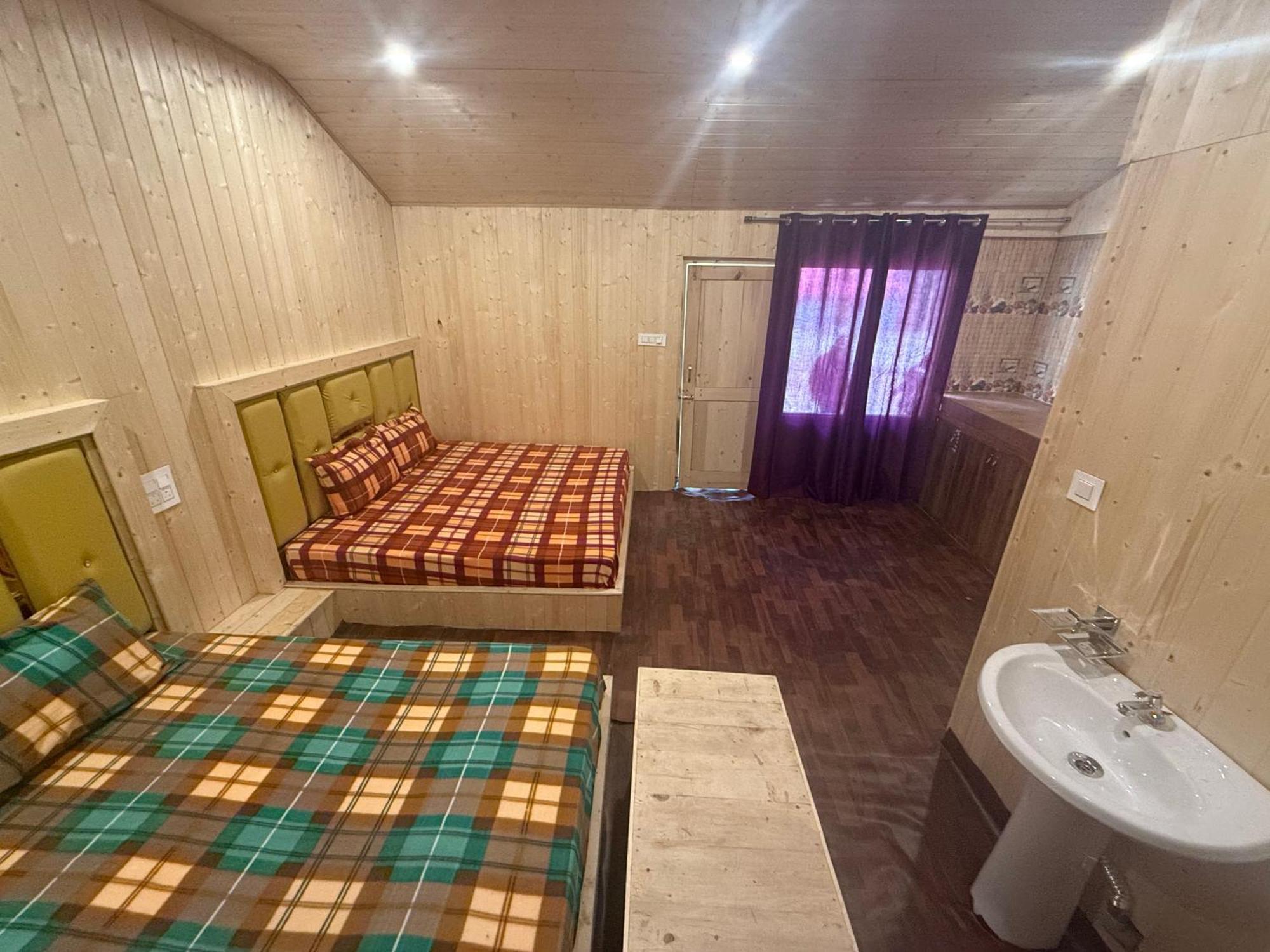 Lord Shiva Dimension Hotel Tosh Buitenkant foto
